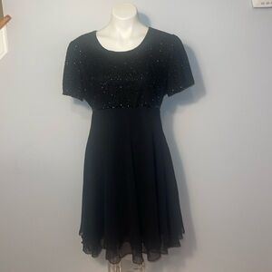 Laurence Kazar NWT Ladies black short sleeve beaded formal dress. Large.